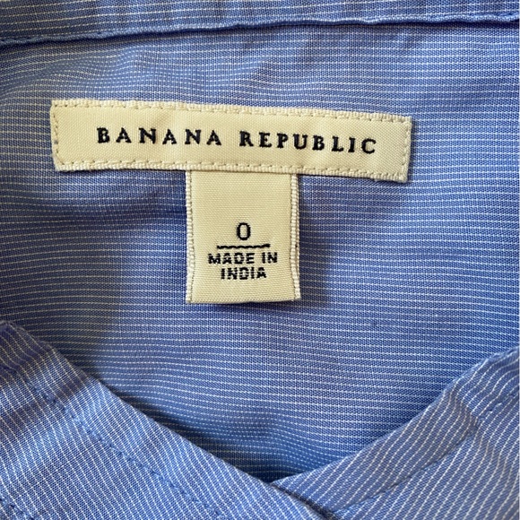 Banana Republic 100% cotton ruffle button down blouse. X-small. Ruched details - Picture 6 of 8